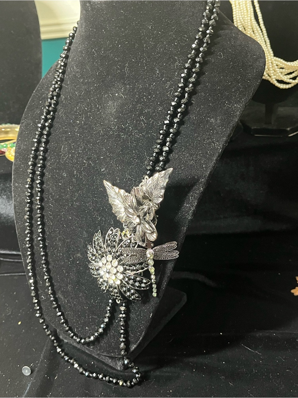 “Gothic Garden Party” Artisan Vintage Glass Floral Handwired Clasp Necklace - Picture 6 of 8
